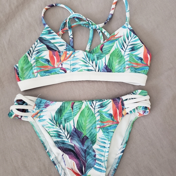 Bathing suit size 7 - Picture 1 of 2